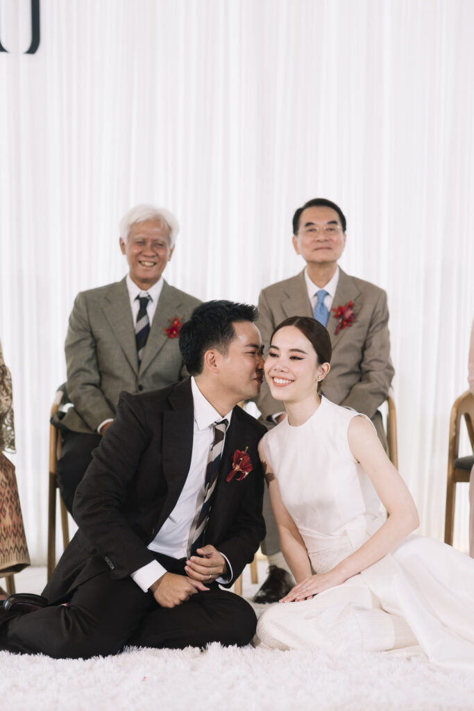 รีวิวแต่งงานในพิธีที่สำคัญ