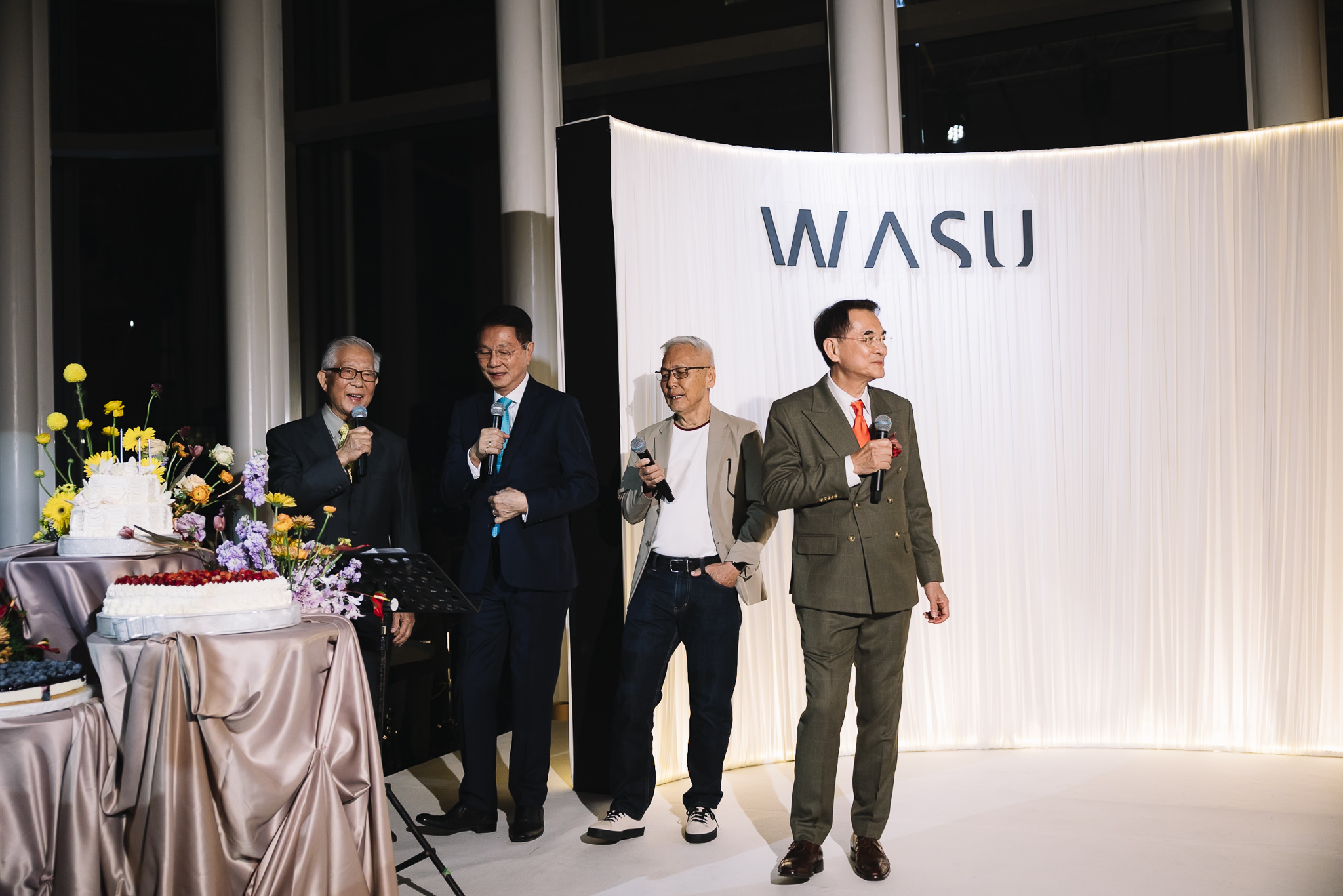 รีวิวแต่งงานกับการร้องเพลงเปิดตัวเจ้าสาว