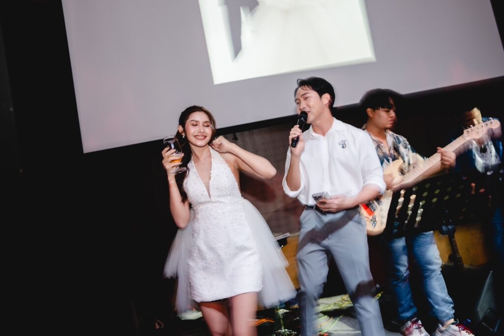 บรรยากาศงาน After Party งานแต่งงานของคุณแม็กซ์และคุณมี่ @ CDC Ballroom