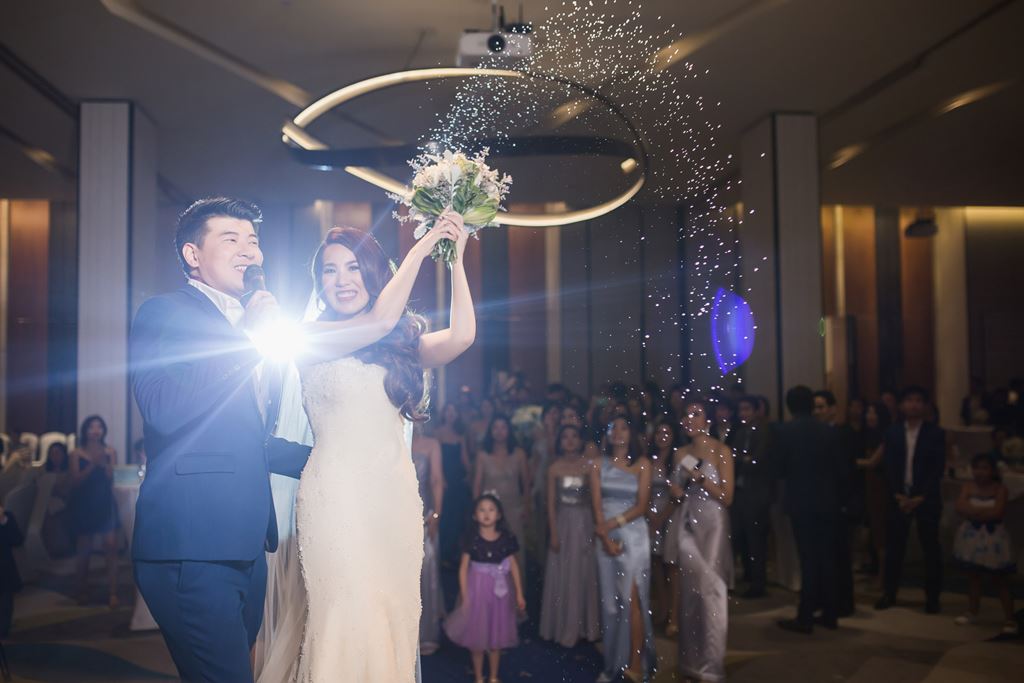 ห้องจัดงานแต่งที่กว้าง เพดานสูง ไม่อึดอัด ณ Novotel Bangkok Sukhumvit 20