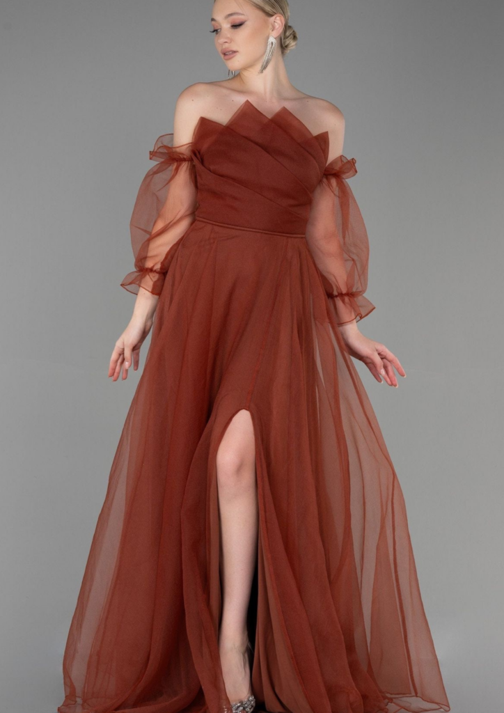 ชุดไปงานแต่งงานสีน้ำตาลแดงแบบเจ้าหญิง