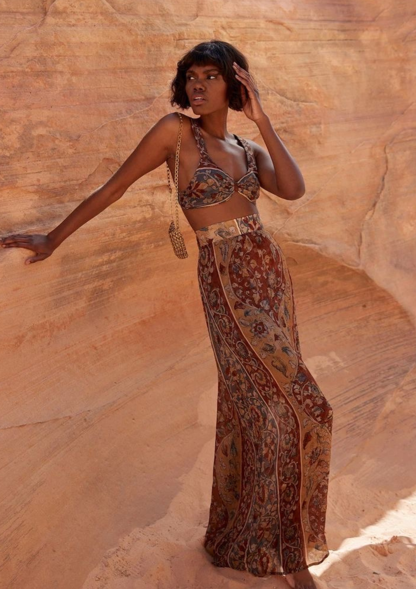 ชุดไปงานแต่งงานเพื่อนเจ้าสาวสีน้ำตาลสไตล์โบฮีเมียน