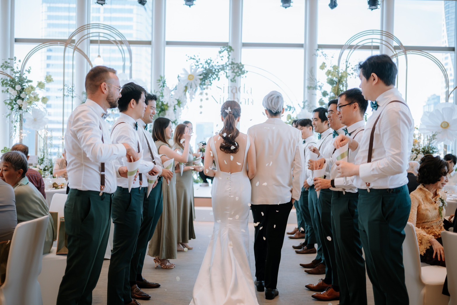 รีวิวแต่งงานกับการเปิดตัวคู่บ่าวสาว ณ Gaysorn Urban Resort