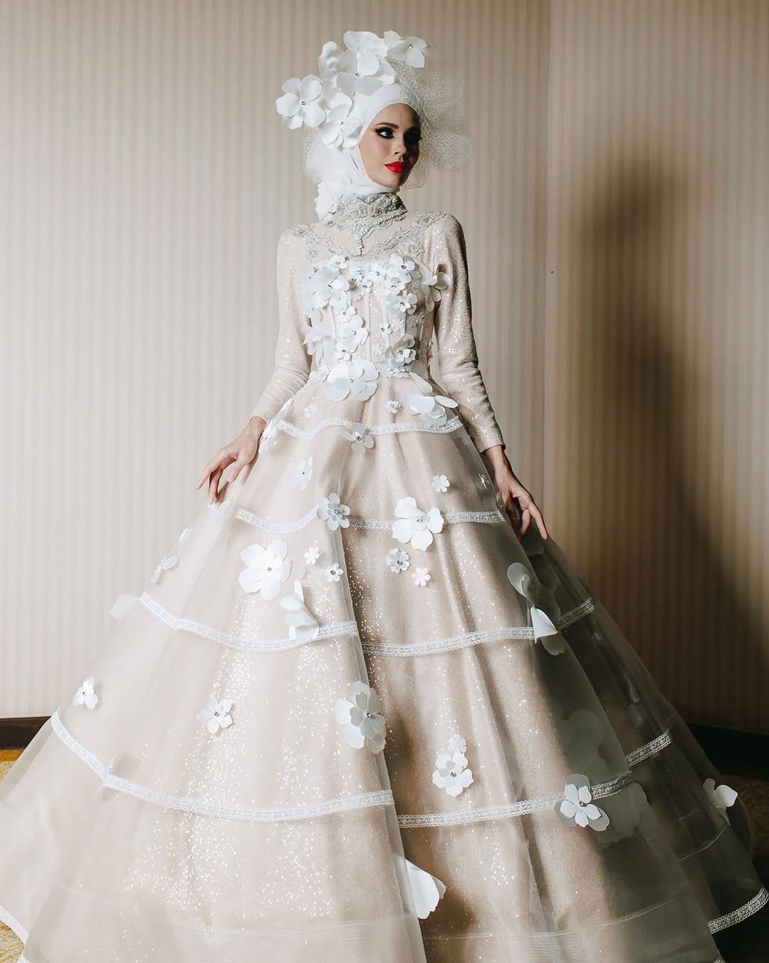 ชุดแต่งงานอิสลามทรง Ball Gown ผ้าซีทรูแบบเจ้าหญิง