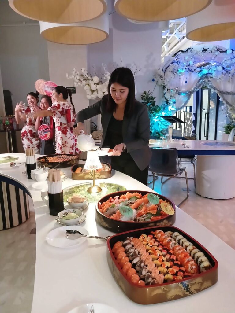 งานเลี้ยงพนักงาน Tille Bar @ Eastin Grand Phayathai