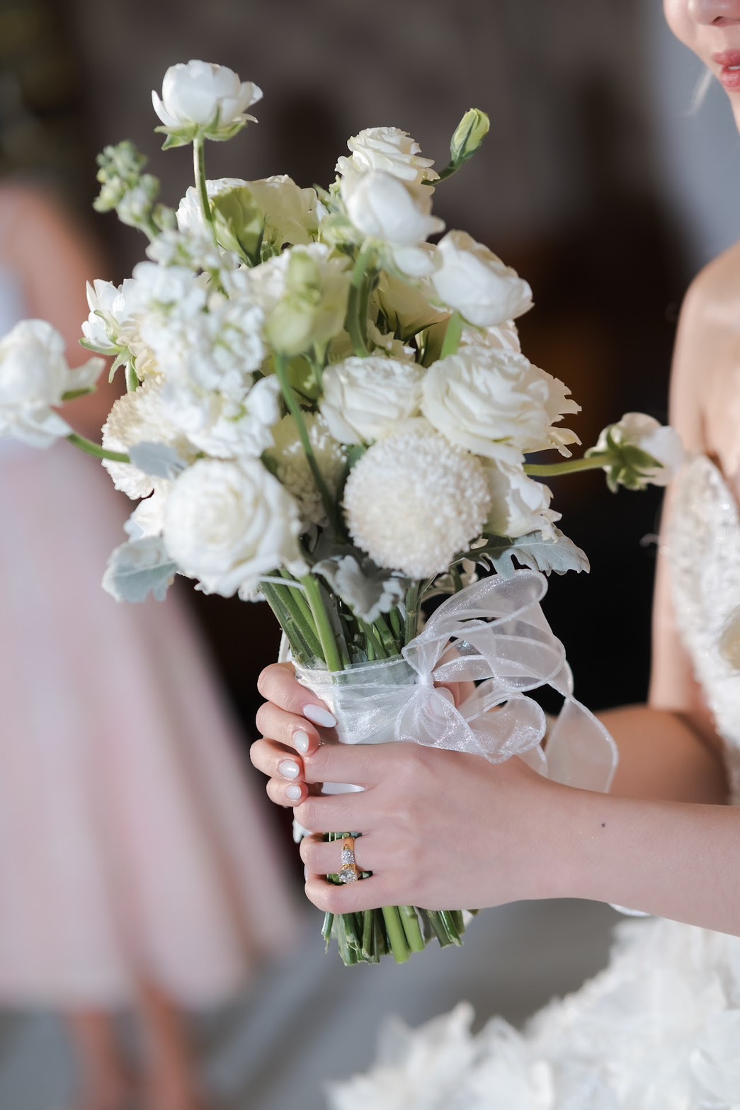 รีวิวแต่งงานกับช่อดอกไม้สีขาว