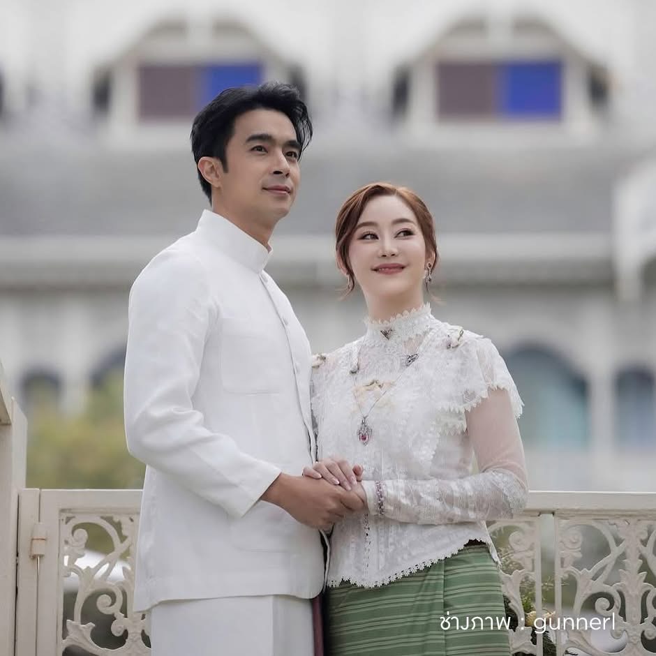 การ์ดแต่งงานดาราคุณไต้ฝุ่นและคุณนิว