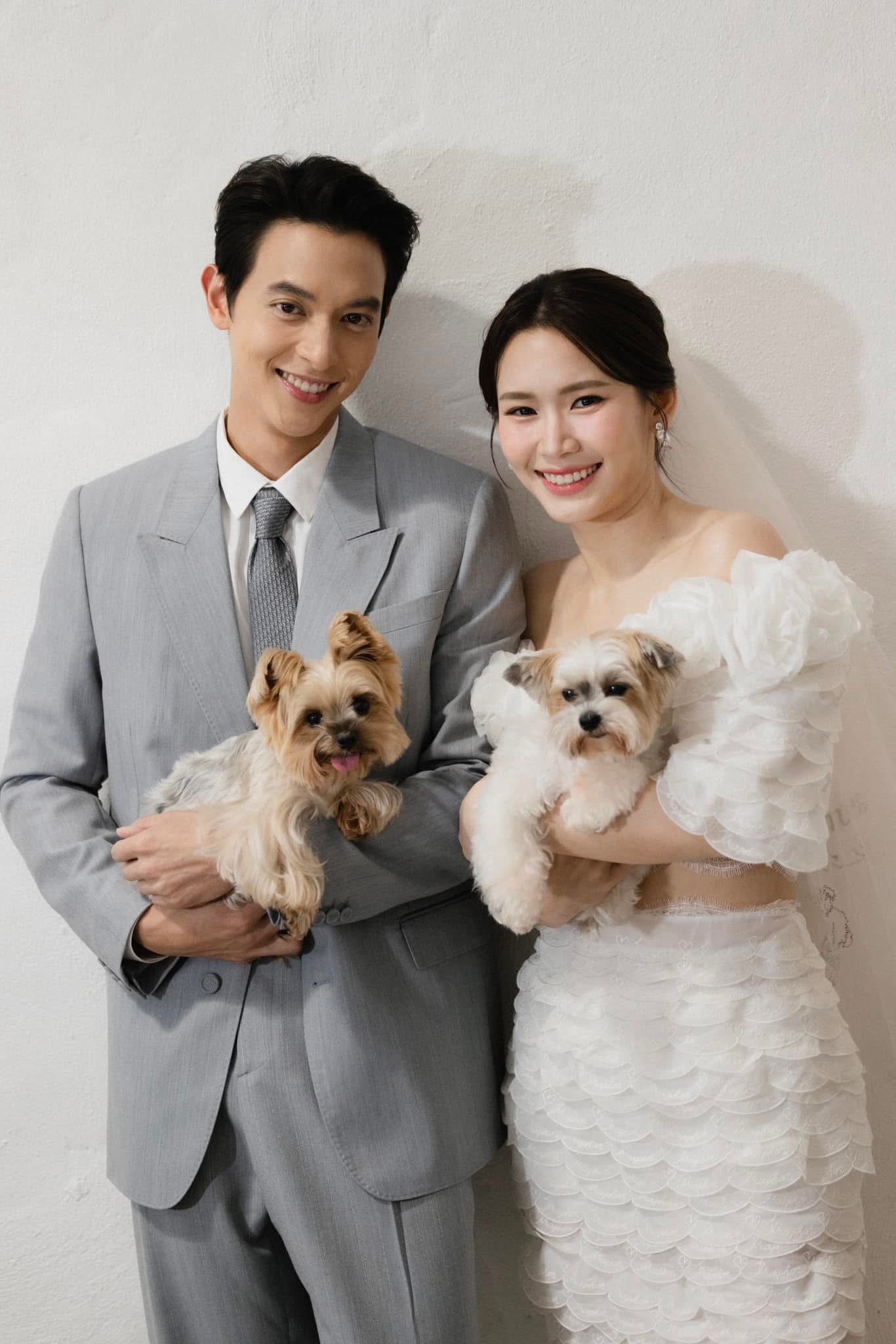 การ์ดแต่งงานของคุณเจมส์ จิรายุและคุณโฟม