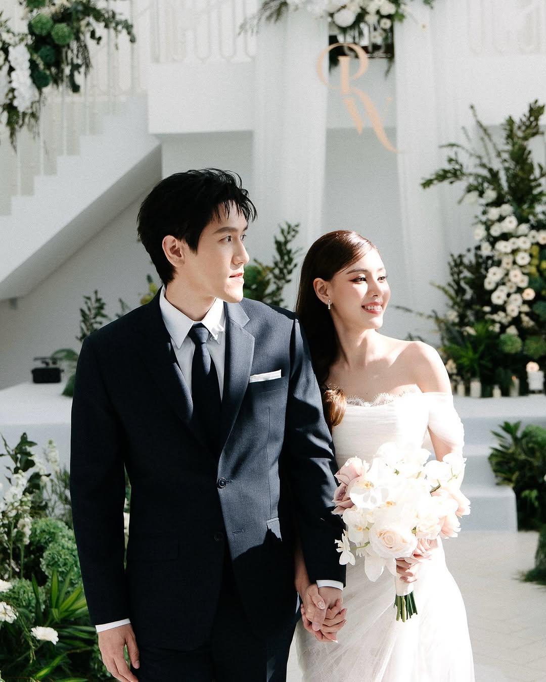 การ์ดแต่งงานดาราคุณตูนและคุณกี้