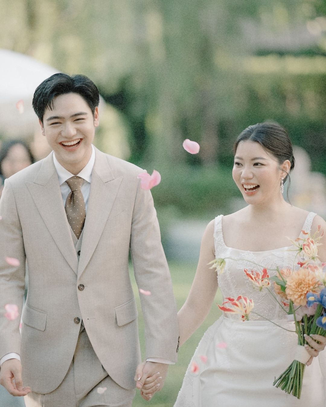 การ์ดแต่งงานดาราคุณพีและคุณพริมโรส