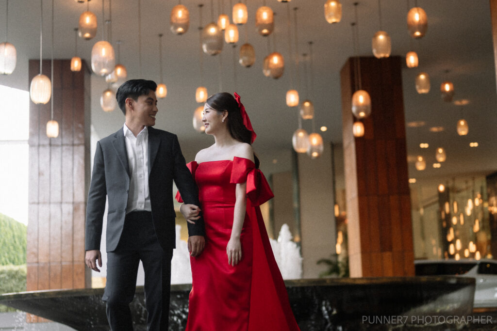 รีวิวงานแต่งที่อบอุ่นและสวยงาม เพราะบ่าวสาวใส่ทุกดีเทลมาด้วยความตั้งใจ @ Millennium Hilton Bangkok