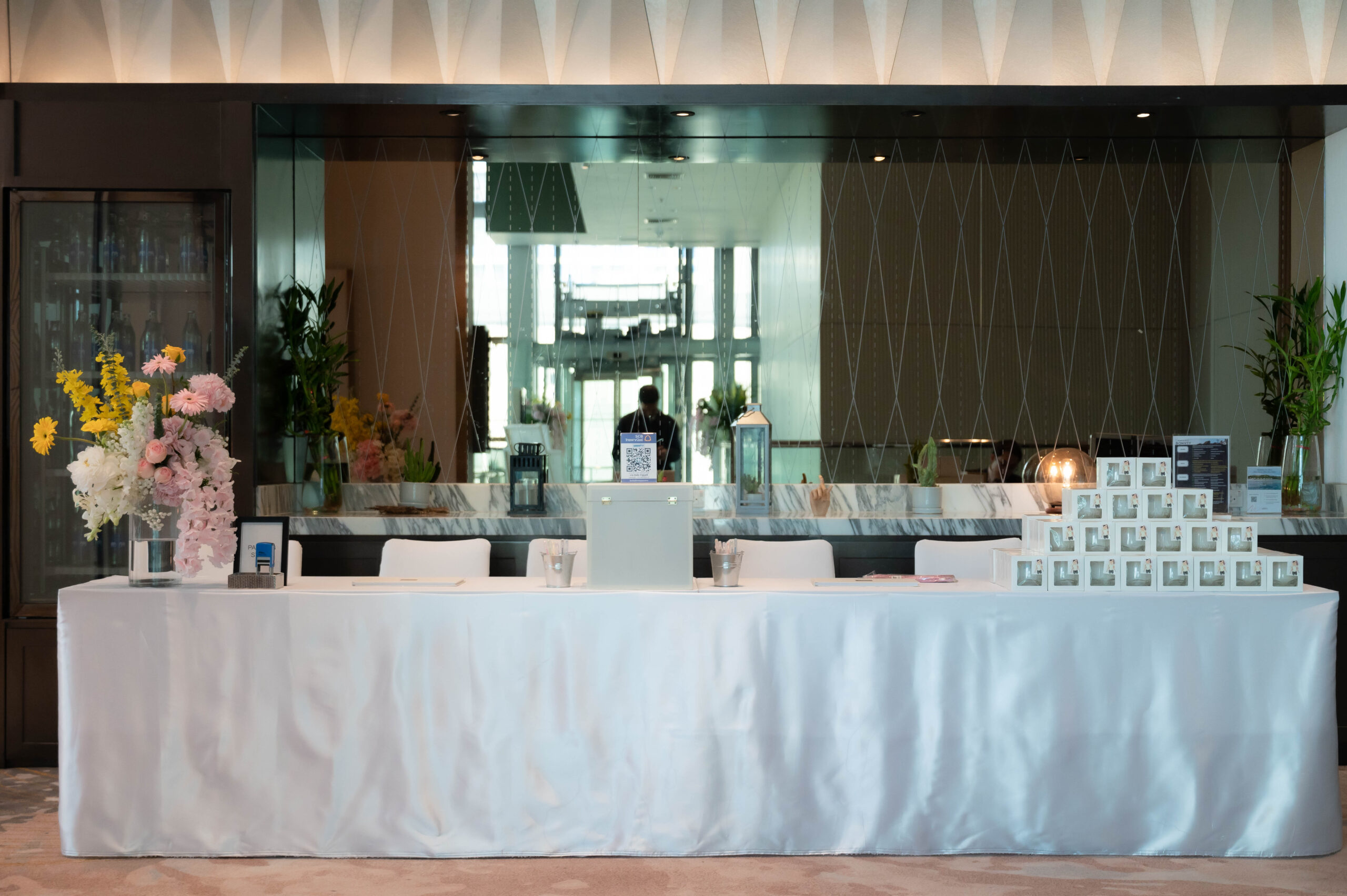 โต๊ะต้อนรับแขกที่มาร่วมงาน ณ Le Méridien Bangkok