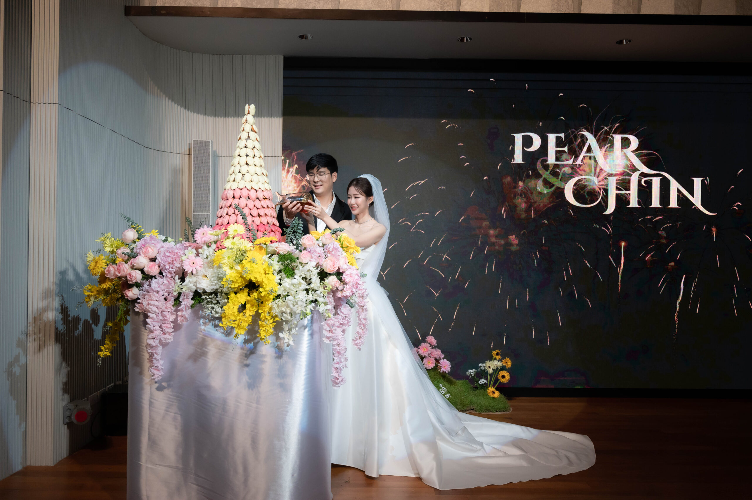 พิธีเทแชมเปญคู่บ่าวสาว ณ Le Méridien Bangkok