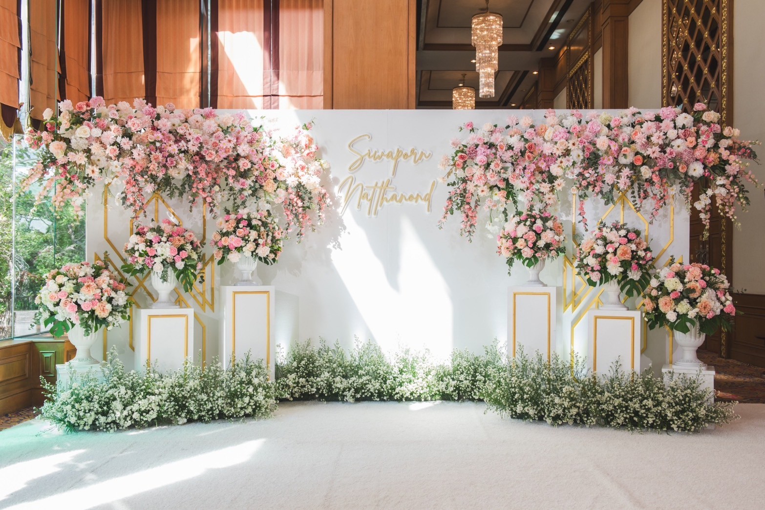 รีวิวแต่งงานกับ Backdrop โทนสีชมพู ณ Prince Palace Hotel Bangkok