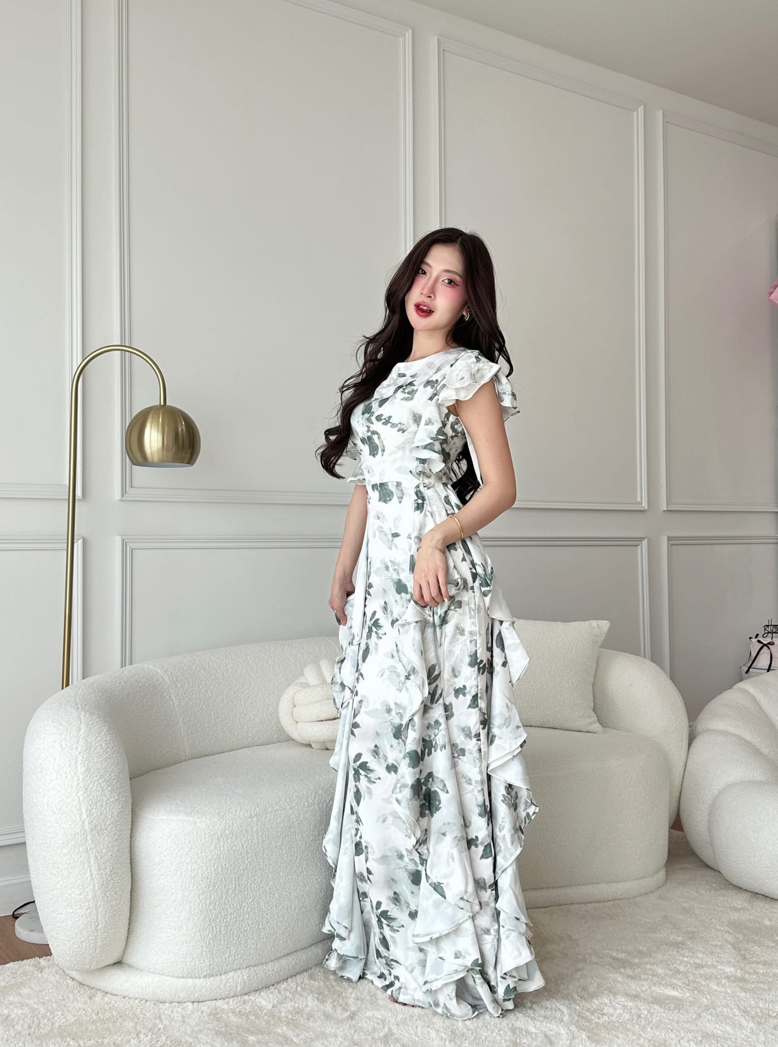 แต่งชุดไปงานแต่งในสวนด้วยชุดสุภาพแต่เรียบหรู