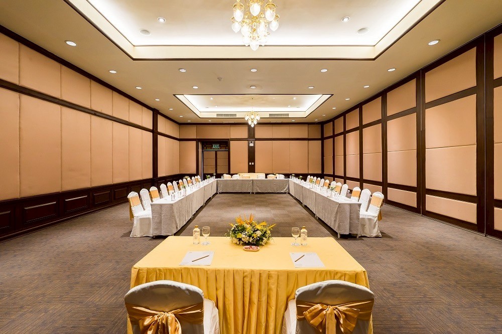 วรบุระ หัวหิน มีห้องแกรนด์บอลรูมสวย ๆ 