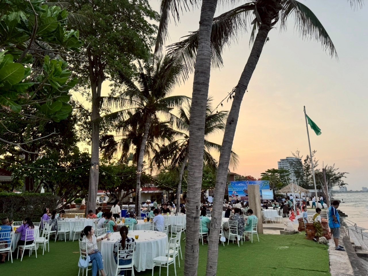 วรบุระ หัวหิน มีแพ็กเกจแต่งงานริมทะเล