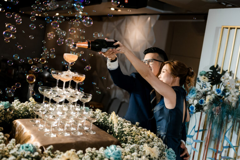 รีวิวงานแต่งที่อบอุ่น เรียบง่าย ให้ความรู้สึกเหมือน Family gathering @Avani Ratchada Bangkok Hotel