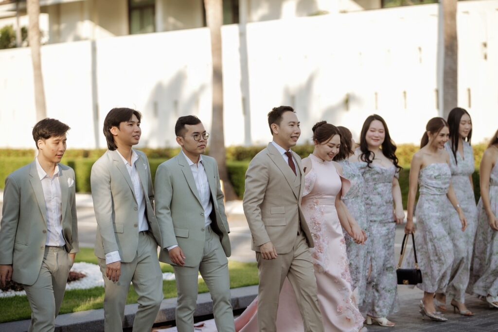 รีวิวแต่งงานพร้อมเพื่อน ๆ