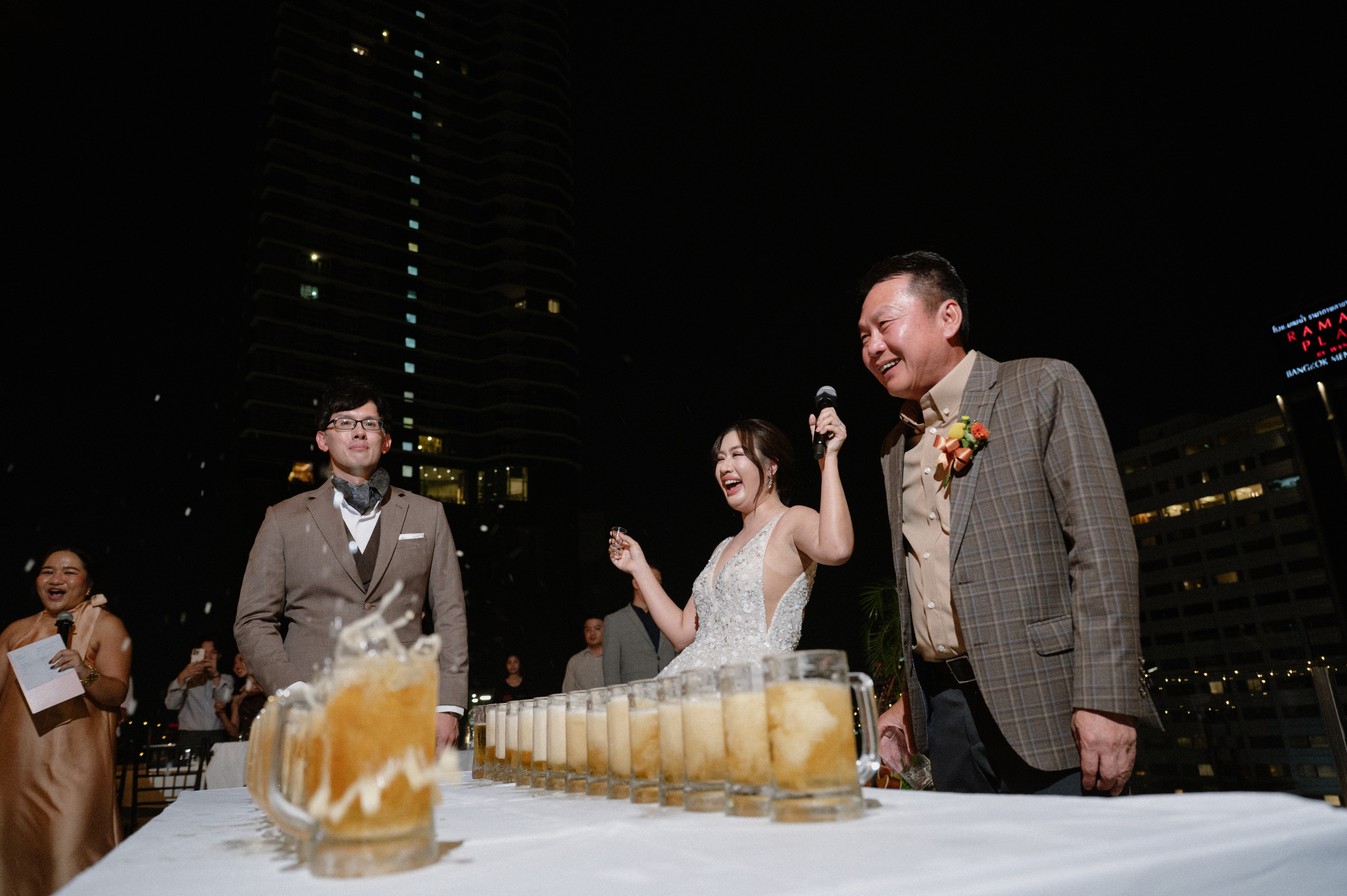 ช่วงเบียร์บอมเปิดงาน ณ Hotel Once Bangkok