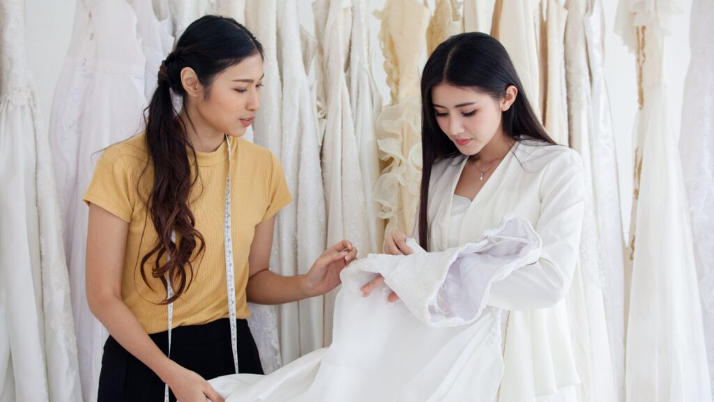 โปรชุดแต่งงานที่การรับประกันไม่เป็นจริง (เคลมง่ายแต่เอาเข้าจริงยุ่งยาก)
