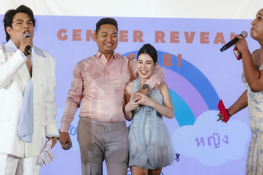 กิจกรรมลุ้นเพศลูก ณ โยนช่อดอกไม้บ่าวสาว ณ Avani Ratchada Bangkok