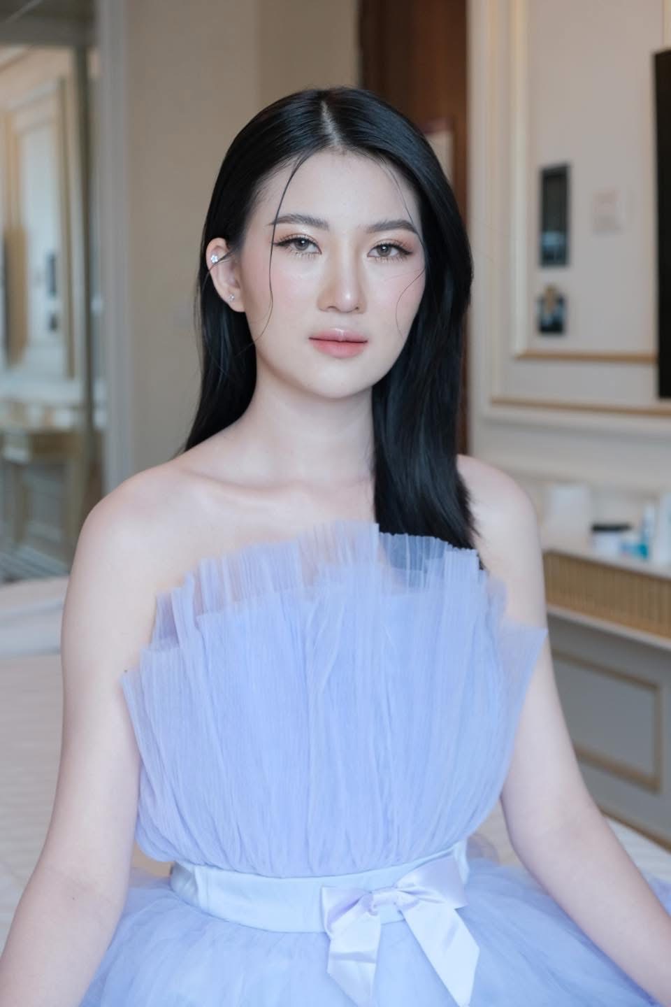 ทรงผมไปงานแต่งหน้ากลมผมยาวตรงประบ่า