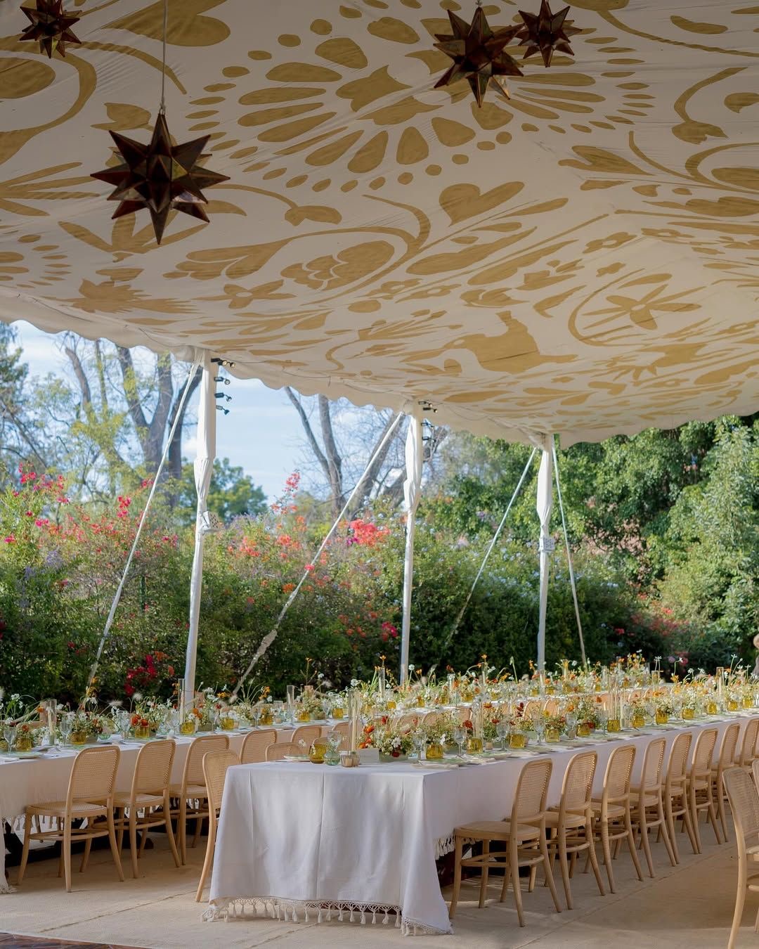 โคมไฟประดับเต็นท์งานแต่งลายดาวฉลุ