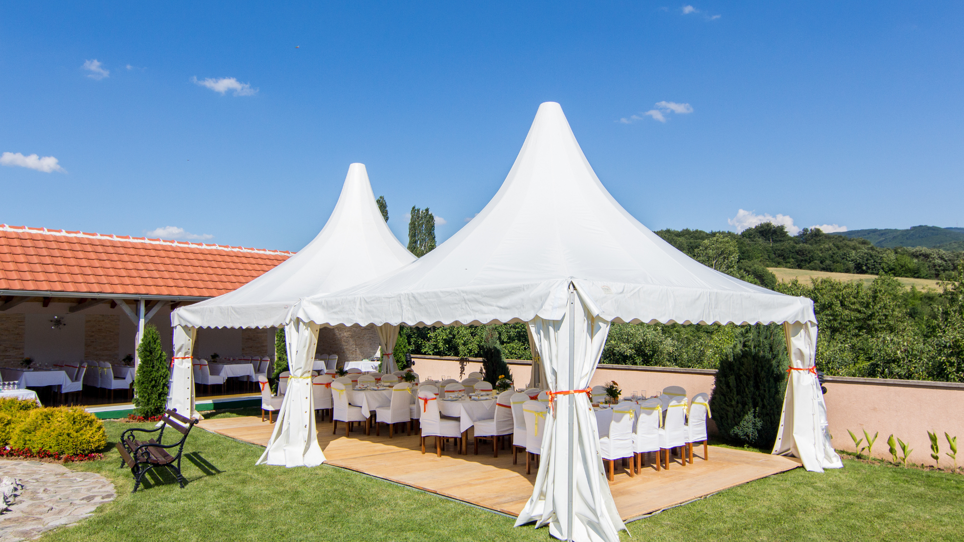 ตกแต่งเต็นท์งานแต่งเน้นธรรมชาติ