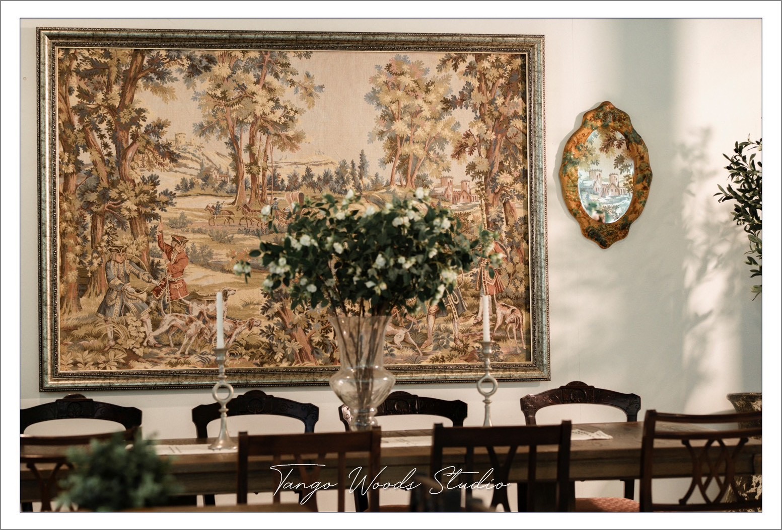 โต๊ะอาหารแบบอังกฤษ Tango Woods Studio