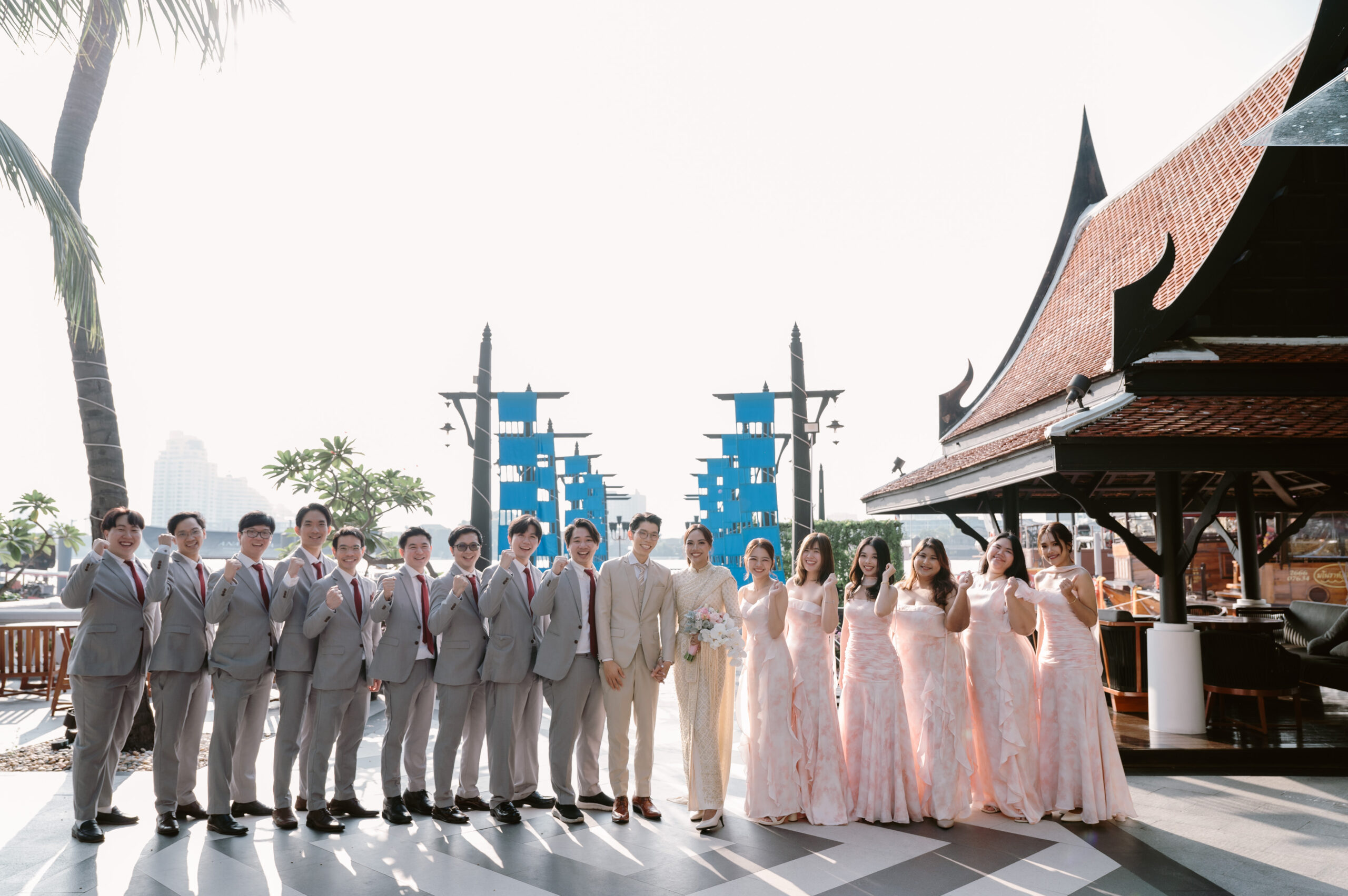 บรรยากาศงานกลางแจ้ง Anantara Riverside Bangkok Resort & Avani+ Riverside Bangkok Hotel