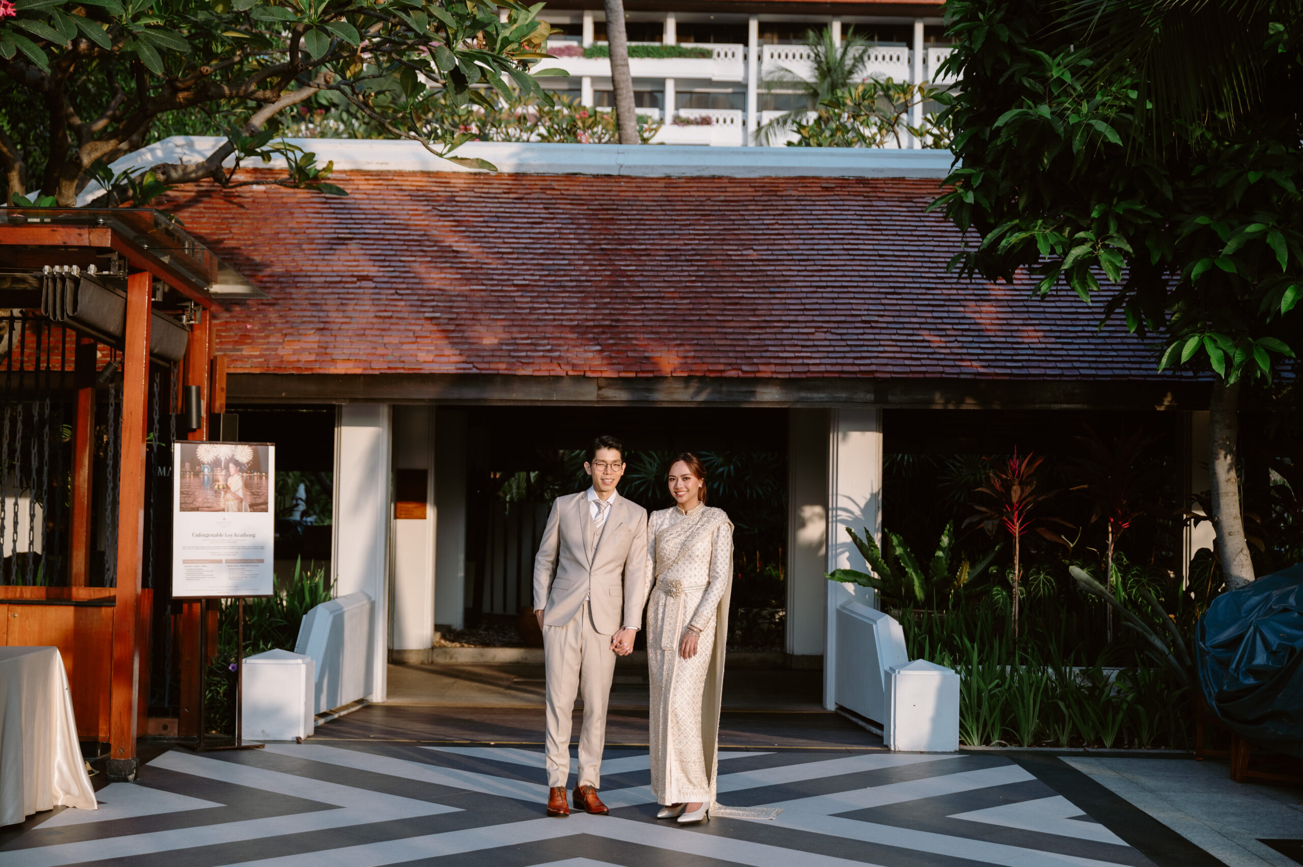 รีวิวแต่งงานกับสถานที่จัดงานแต่งที่มีสวนร่มรื่น รีวิวแต่งงานที่คู่บ่าวสาวตั้งใจคัดสรรทุกอย่างด้วยตัวเอง ณ Anantara Riverside Bangkok Resort